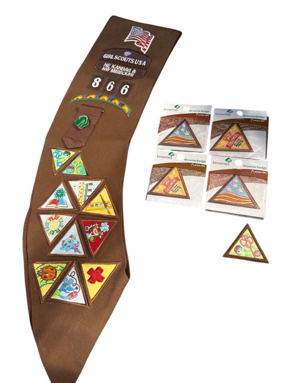 Vintage Girl Scouts USA Brownie Sash & 18 Badges